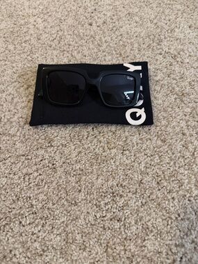 Quay Australia Black Rectangular Slim Sunglasses
